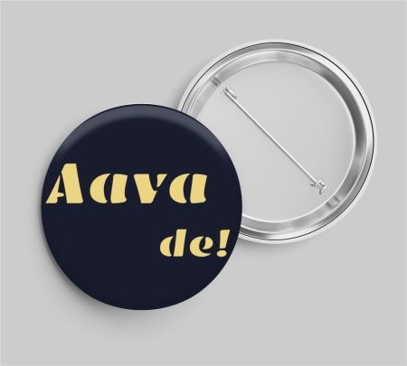 GT Aava De Button Badge Mockup